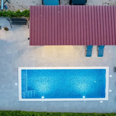 Oleander With Pool And Sauna